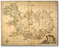 Íslandskortið er fengið af vefsíðunni: http://kort.bok.hi.is/kort.php?a=gm&id=570. Höfundur þess er Niels Horrebow og útgáfuár 1752, árið áður en Árni Magnússon hóf reisur sínar. Langt var í land á þessum tíma með nákvæma kortaútgáfu en kortið er þó umtalsverð bragarbót frá öðrum fyrri. 